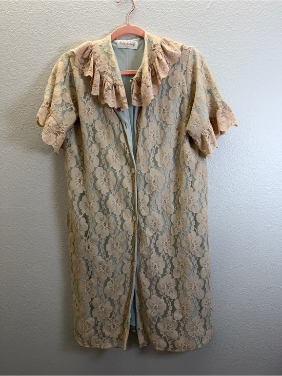 astrocraft Other - Vintage-Inspired Lace Robe in Beige with Mint Lining